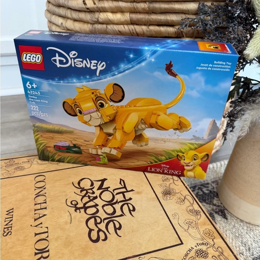 New LEGO X Disney Simba the Lion King Cub LEGO Set Ages 6+ Building Toy